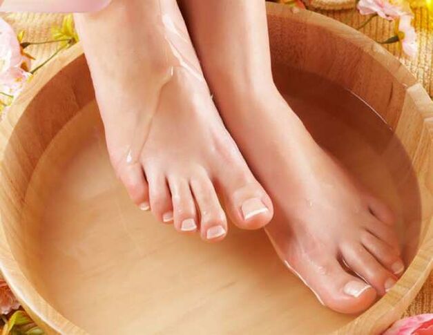 baths for the treatment of foot fungus